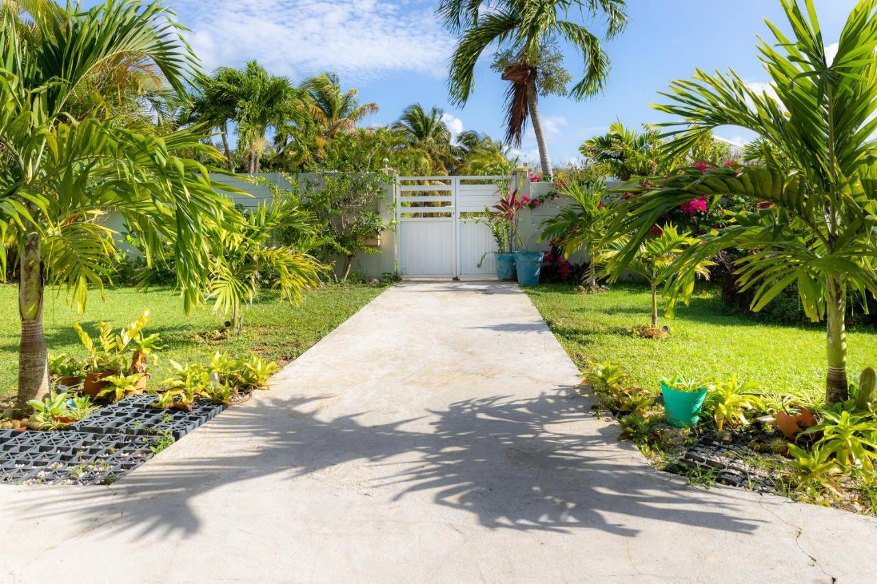 Villa L'Artist En Bord De Mer Avec Piscine Privee Sainte-Rose Kültér fotó
