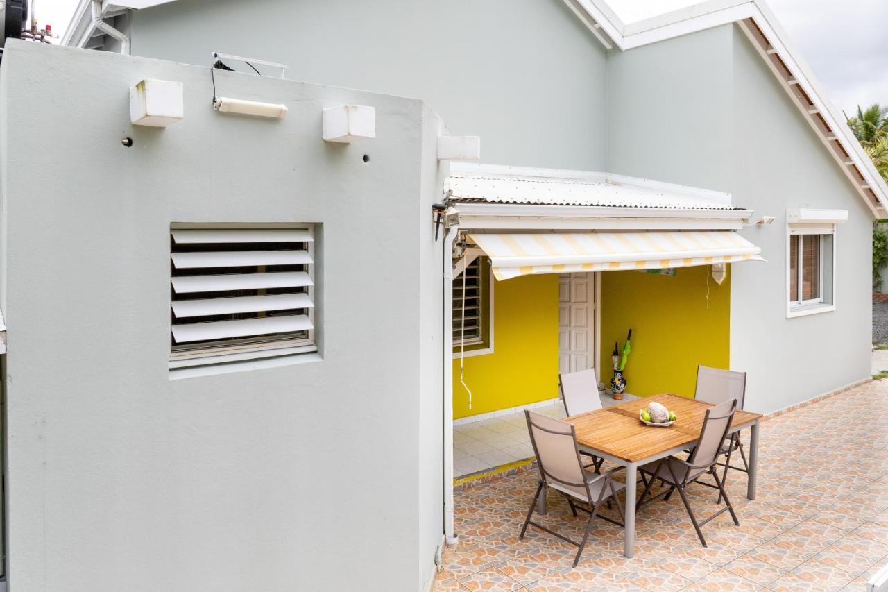 Villa L'Artist En Bord De Mer Avec Piscine Privee Sainte-Rose Kültér fotó