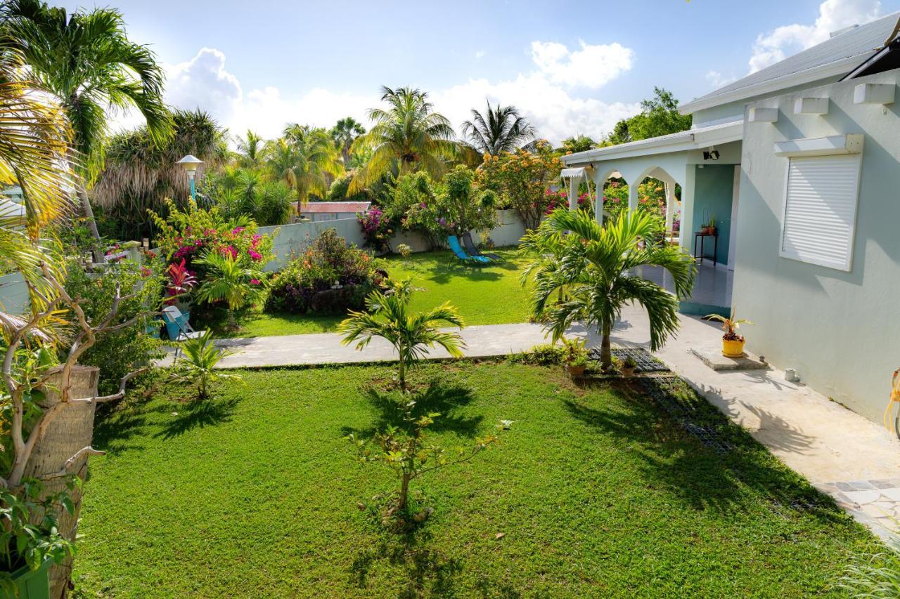 Villa L'Artist En Bord De Mer Avec Piscine Privee Sainte-Rose Kültér fotó