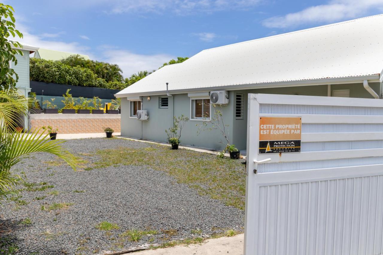 Villa L'Artist En Bord De Mer Avec Piscine Privee Sainte-Rose Kültér fotó