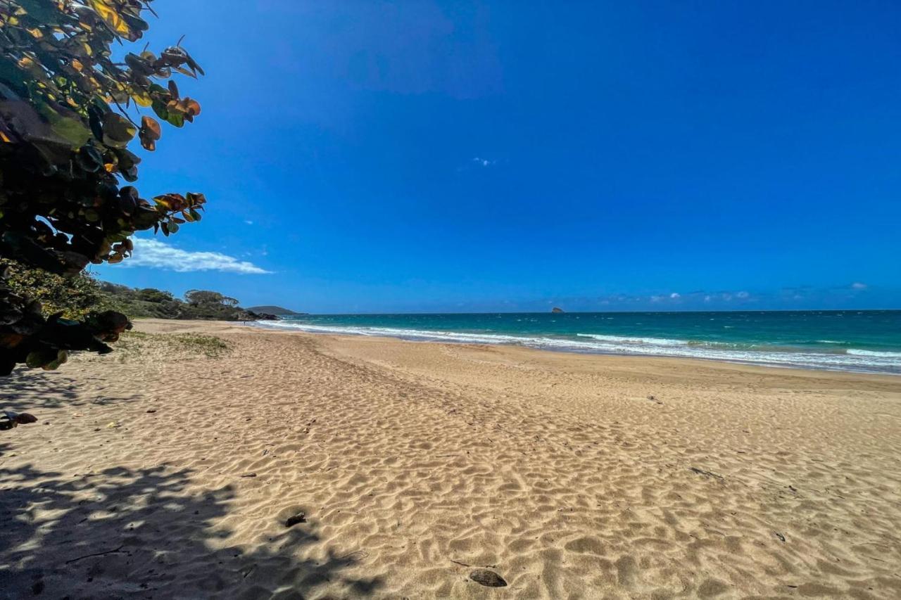 Villa L'Artist En Bord De Mer Avec Piscine Privee Sainte-Rose Kültér fotó