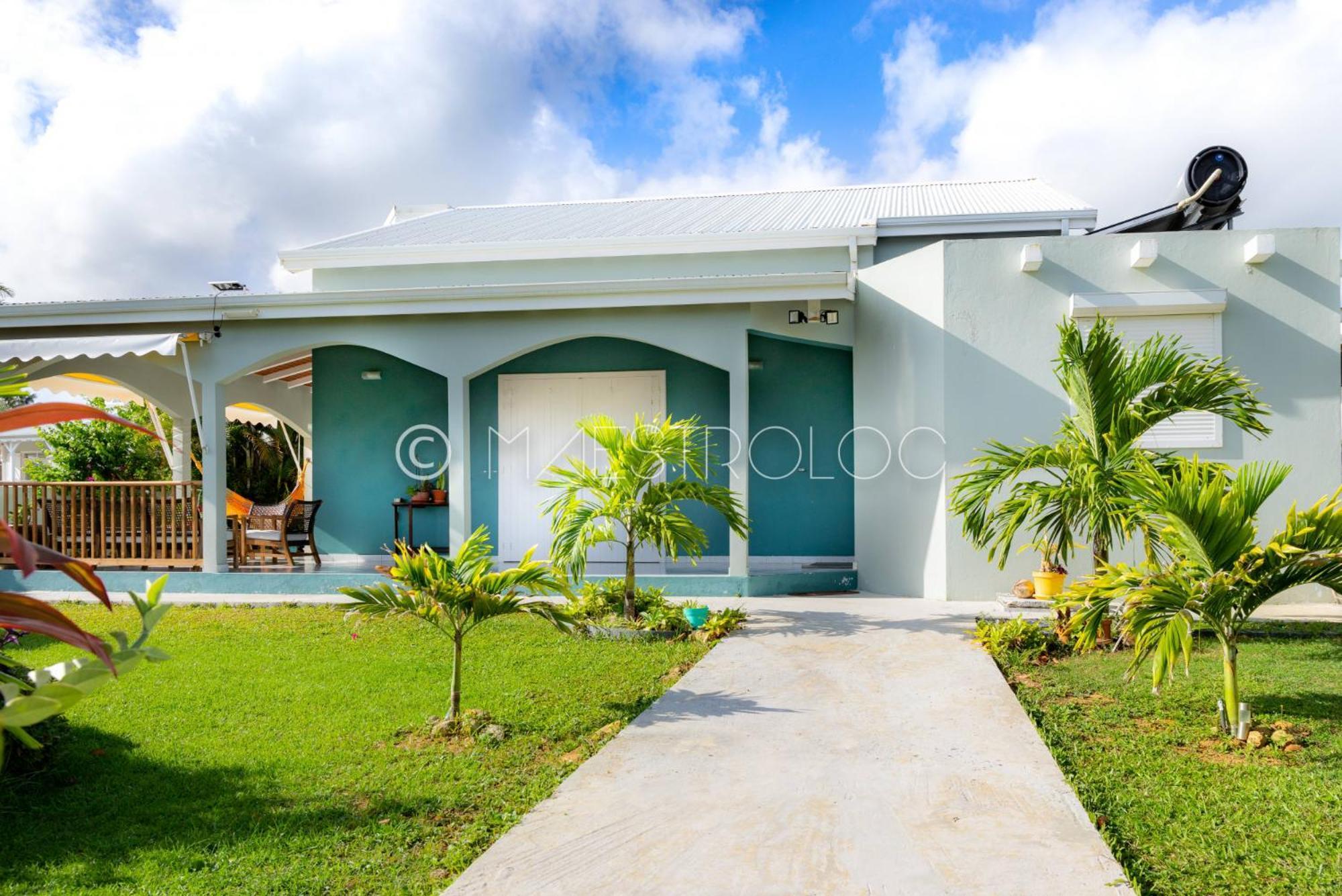Villa L'Artist En Bord De Mer Avec Piscine Privee Sainte-Rose Kültér fotó